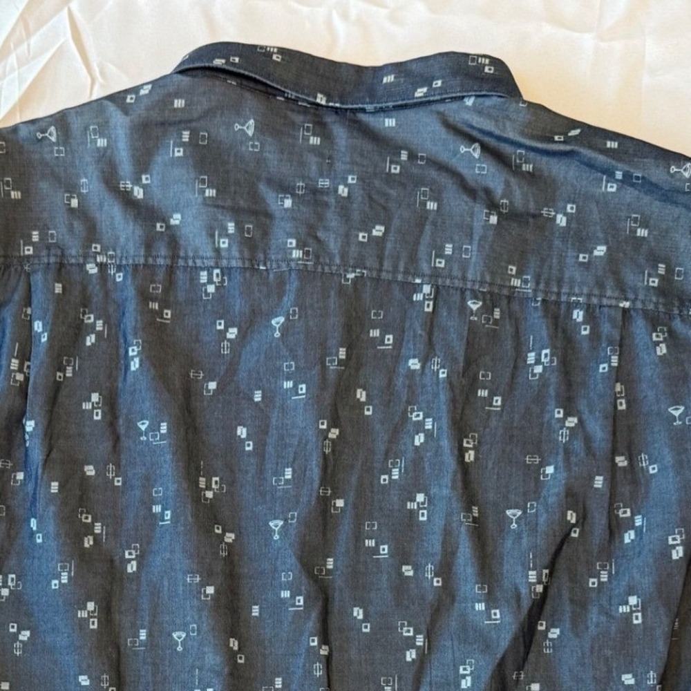 Tommy Bahama Mens Button Up Shirt XXL Blue Geometric Long Sleeve Casual Preppy - Picture 4 of 9